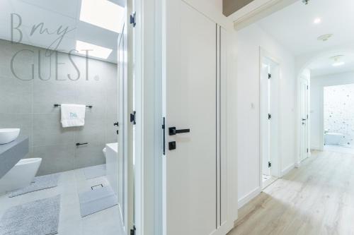 Photo #3 of Beach and City Lifestyle in 2 Bed Holiday Home JBR in Dubai, United Arab Emirates