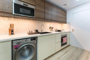 Photo #5 of Beach and City Lifestyle in 2 Bed Holiday Home JBR in Dubai, United Arab Emirates
