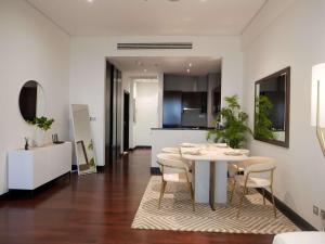 Photo #5 of Elegant 1BR Full Palm View Apartment at 5 Star Resort in Dubai, United Arab Emirates
