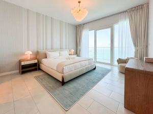 Photo #6 of Fantastic and Rare 4BR+maid's in JBR Walk in Dubai, United Arab Emirates