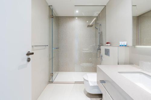 Photo #3 of Luxurious 1BR Suite at La Vie, JBR - Free Private Beach Access - Ahlan HH in Dubai, United Arab Emirates