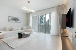 Photo #5 of Luxurious 1BR Suite at La Vie, JBR - Free Private Beach Access - Ahlan HH in Dubai, United Arab Emirates
