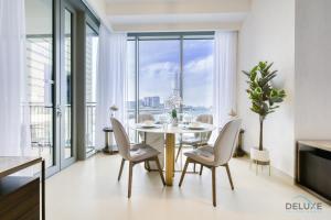 Photo #5 of Sleek 1BR at 5242 Tower 1 Dubai Marina by Deluxe Holiday Homes in Dubai, United Arab Emirates