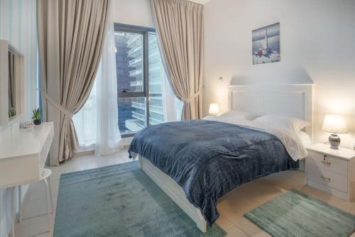 Photo #2 of GREAT 2 Bedroom Apartment (Sea View) in Abu Dhabi, United Arab Emirates