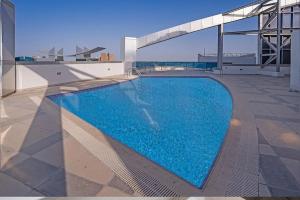Photo #4 of GREAT 2 Bedroom Apartment (Sea View) in Abu Dhabi, United Arab Emirates