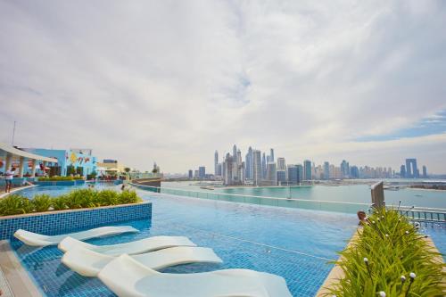 Photo #2 of Comfy stylish studio on the Palm in Dubai, United Arab Emirates