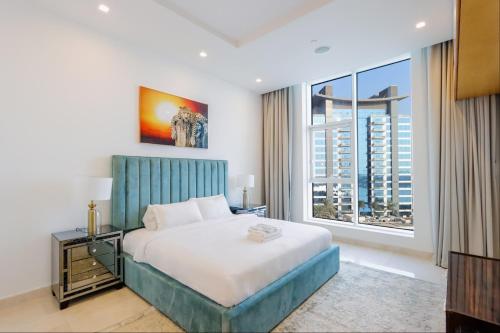 Photo #3 of Livbnb Suites - 1BR with Sea View & Beach Access in Dubai, United Arab Emirates