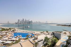 Photo #4 of Livbnb Suites - 1BR with Sea View & Beach Access in Dubai, United Arab Emirates