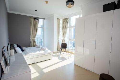 Photo #2 of WSuites - Big Terrace with Beautiful Marina View in Dubai, United Arab Emirates
