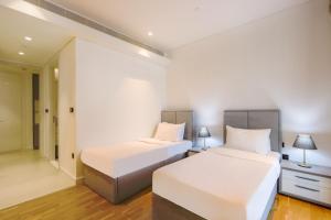 Photo #5 of Livbnb-Upgraded 2BR plus Maid's Room with Sea View in Dubai, United Arab Emirates
