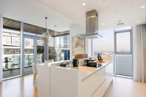 Photo #6 of Livbnb-Upgraded 2BR plus Maid's Room with Sea View in Dubai, United Arab Emirates