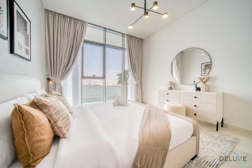 Photo #2 of Coastal 1BR at The Anwa By Omniyat Dubai Maritime City by Deluxe Holiday Homes in Dubai, United Arab Emirates