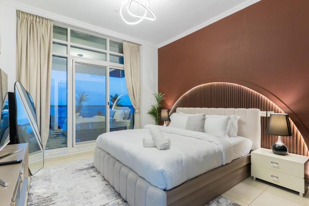 Photo of New Elegant & Luxury 3BR Apartment In Dubai Marina in Dubai Marina, United Arab Emirates