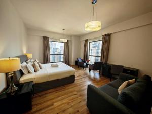 Photo #5 of Stunning 5 plus 1 BR Apartment on JBR Beach with Marina View on High Floor Plus Maid's Room, Near Mall, Metro & Cinemas - By Sunkissed Holiday Homes in Dubai, United Arab Emirates