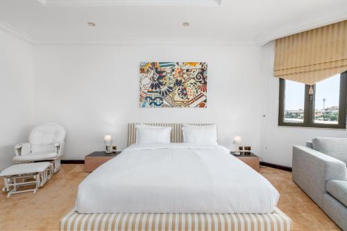 Photo #2 of Frond F, Palm Jumeirah - Mint Stay in Dubai, United Arab Emirates