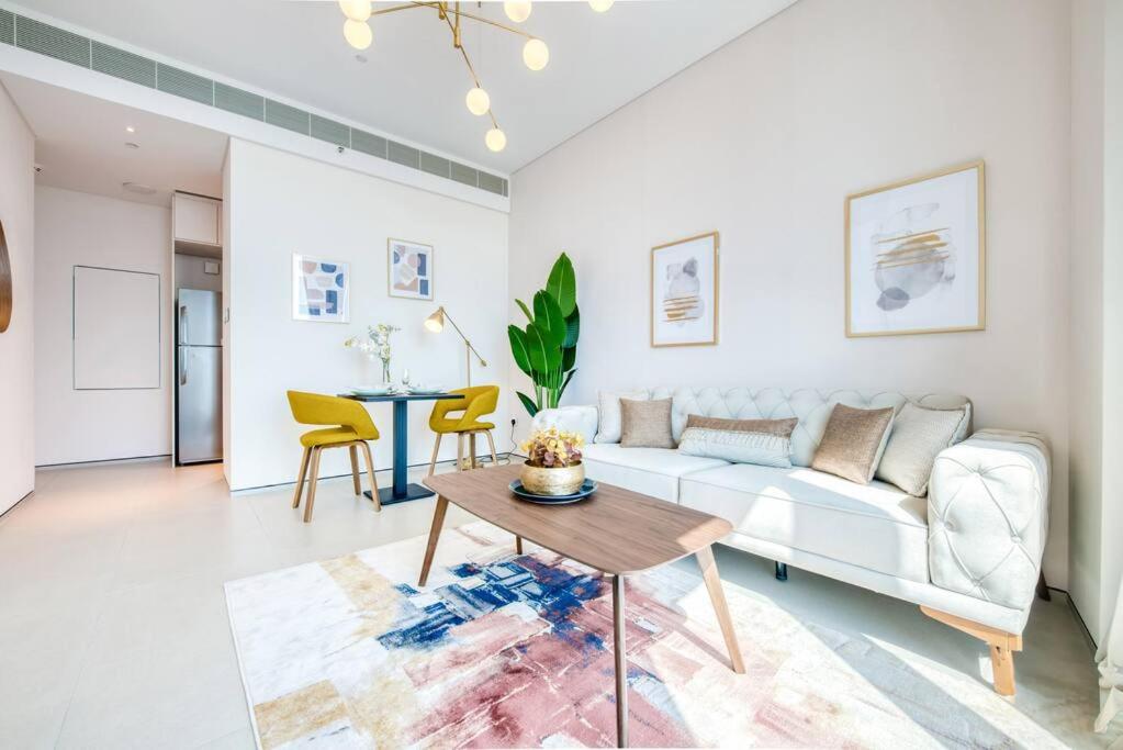 Photo #1 of 1BR Apartment at The Address JBR - Residential in Dubai, United Arab Emirates