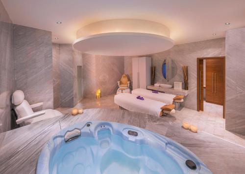 Photo #3 of The Retreat Palm Dubai MGallery by Sofitel in Dubai, United Arab Emirates