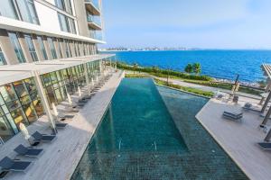 Photo #4 of Luxe 3 BR Oceanfront Apartment in the heart of Bluewaters Island in Dubai, United Arab Emirates