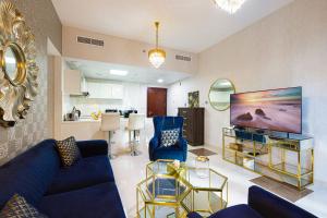 Photo #5 of Dubai Marina Royal Premium Serviced Apartments Marina Wharf - KIDS STAY FREE plus free check in 24 hours in Dubai, United Arab Emirates