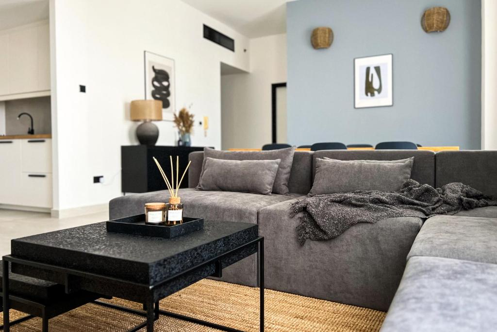 Photo #1 of FavDubai presents 2BR apartment in The Heart of JBR and Dubai Marina 150 m to JBR Beach with famous Ain Dubai view the biggest ferris wheel in the world Swimming pool access, air-conditioned gym, free parking & Housekeeping in Dubai, United Arab Emirates