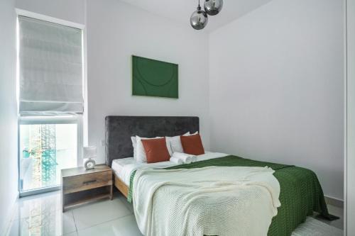 Photo #2 of Stunning Space with Full Marina View in Dubai, United Arab Emirates