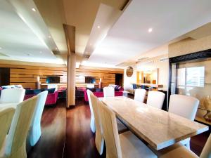 Photo #6 of Artistic penthouse with amazing JBR Beach and sea view in Dubai, United Arab Emirates