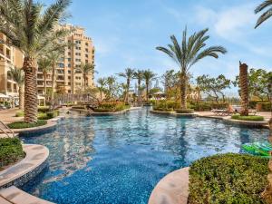 Photo #4 of New Fairmont Residence with private beach on PalmJumeirah in Dubai, United Arab Emirates