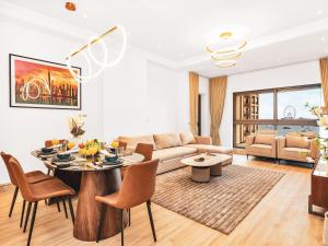 Photo #5 of New Fairmont Residence with private beach on PalmJumeirah in Dubai, United Arab Emirates