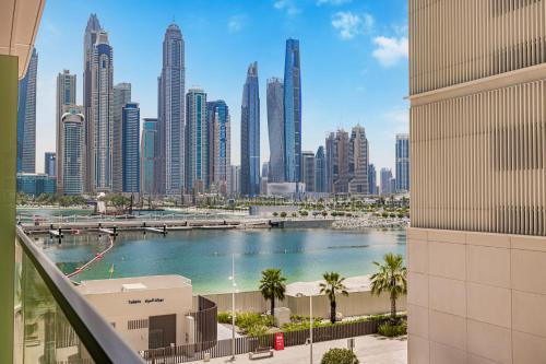 Photo #3 of Amazing Brand New 1BR with Private Beach Access in Palm Jumeirah, United Arab Emirates