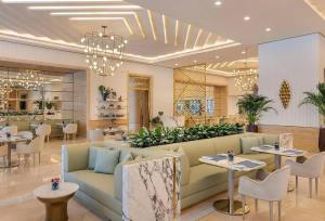 Photo #5 of Palm Tower where Luxury & View meet in one place in Dubai, United Arab Emirates
