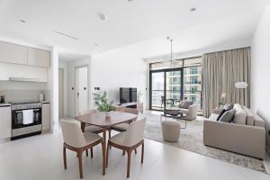 Photo #6 of Silkhaus Sea & Palm View 1BDR in Marina Vista in Dubai, United Arab Emirates