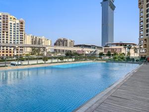 Photo #4 of Cozy Sea View Studio Palm Views West at Palm Jumeirah in Dubai, United Arab Emirates