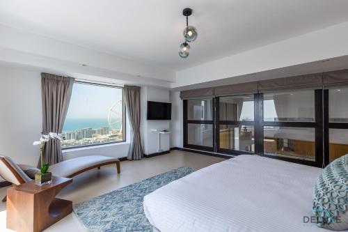 Photo #2 of Ain Dubai & Sea Views 2BR Close to Beach, Rimal 4, Jumeirah Beach Residence, by Deluxe Holiday Homes in Dubai, United Arab Emirates