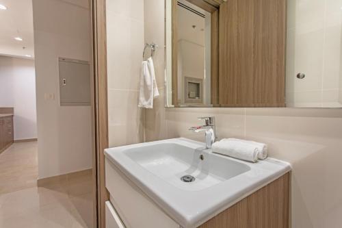 Photo #3 of Live here, enjoy waters of Arabian Gulf in Ras Al Khaimah, United Arab Emirates