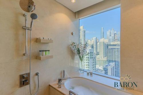 Photo #3 of Sophisticated Studio,JW Marriott Marina in Dubai, United Arab Emirates