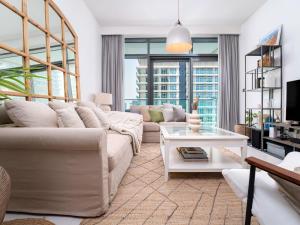 Photo #6 of Luxury Living in Emaar Beachfront w Private Beach in Dubai, United Arab Emirates