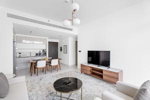 Photo #6 of Family Friendly 2BDR With Sea & City View in Dubai, United Arab Emirates