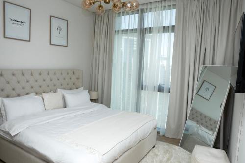 Photo #2 of Palace Residences Dubai Creek Harbour 29 in Dubai, United Arab Emirates