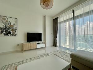 Photo #3 of Dar Vacation - Magnificent City View 1BR Apartment in Dubai, United Arab Emirates