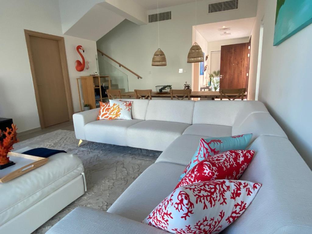 Photo #1 of The White villa in Fujairah, United Arab Emirates
