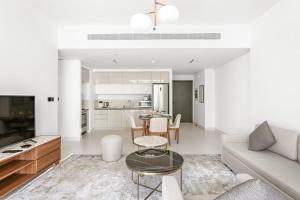 Photo #5 of Silkhaus Partial Marina View 1BDR in Marina Vista in Dubai, United Arab Emirates