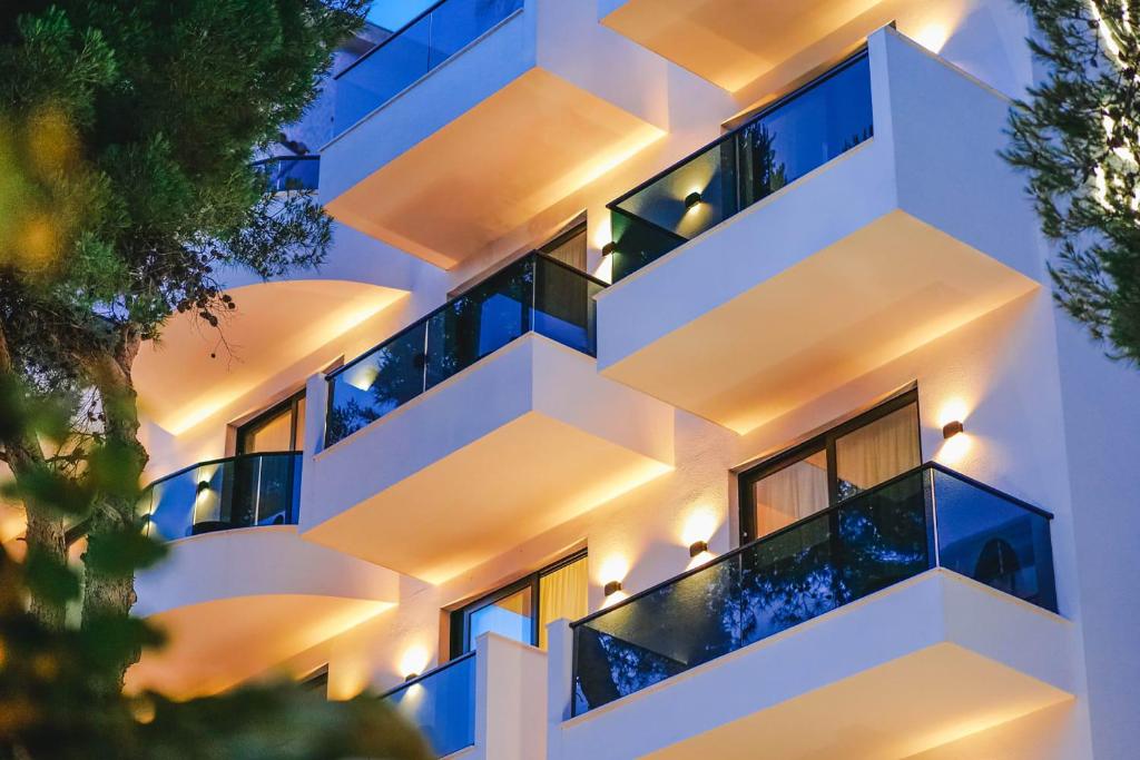 Photo of Hotel Havana in Saranda, Albania