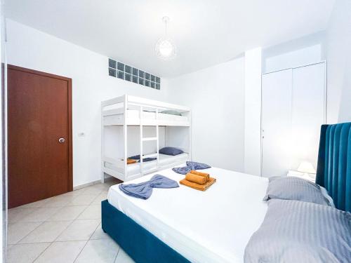 Photo #2 of Azzurro 617 in Durrës, Albania