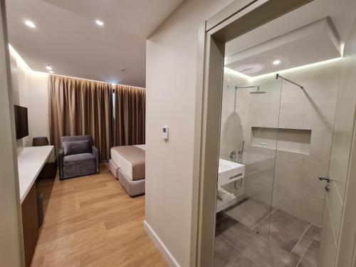 Photo #2 of Hotel Aross in Vlorë, Albania