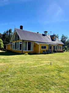 Photo #4 of Complejo del Pedregoso -La naciente- Hosteria cAmarilla in Cholila, Argentina