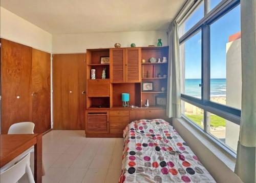 Photo #2 of Apartamento Miramar Primera Linea de Playa in Miramar, Argentina