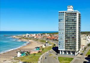 Photo #4 of Apartamento Miramar Primera Linea de Playa in Miramar, Argentina