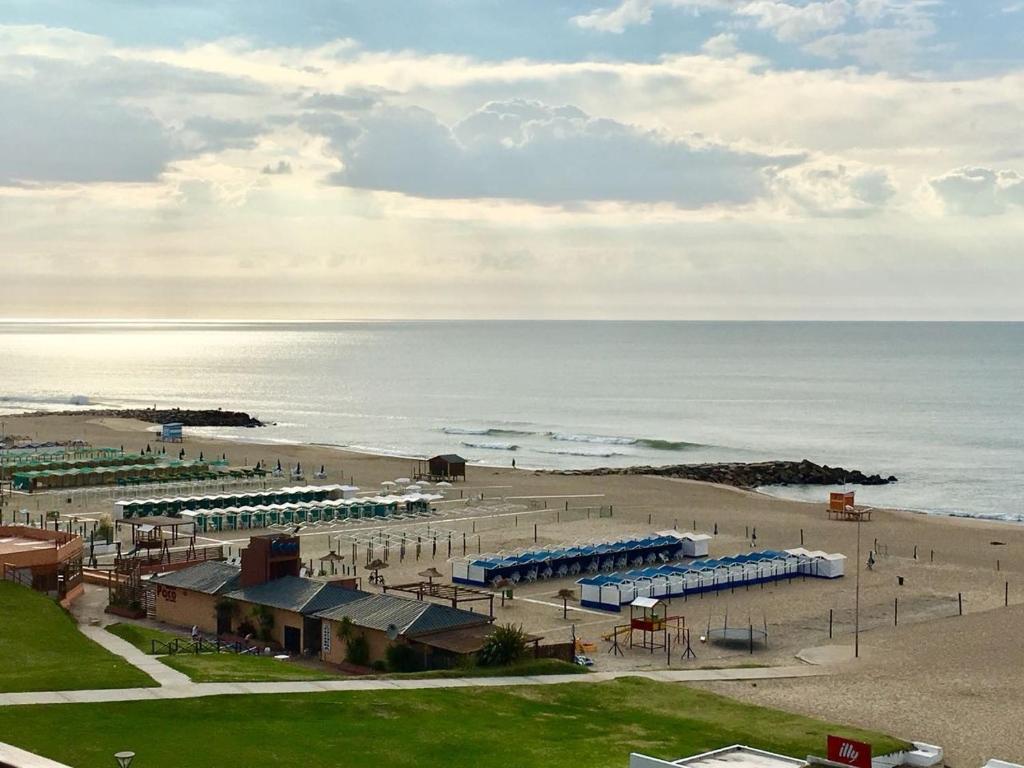 Photo of Depto Frente Al Mar, Edificio Iskofema II in Miramar, Argentina