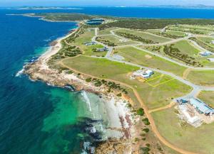 Photo #6 of Sanctuary on Point in Point Boston, Australia
