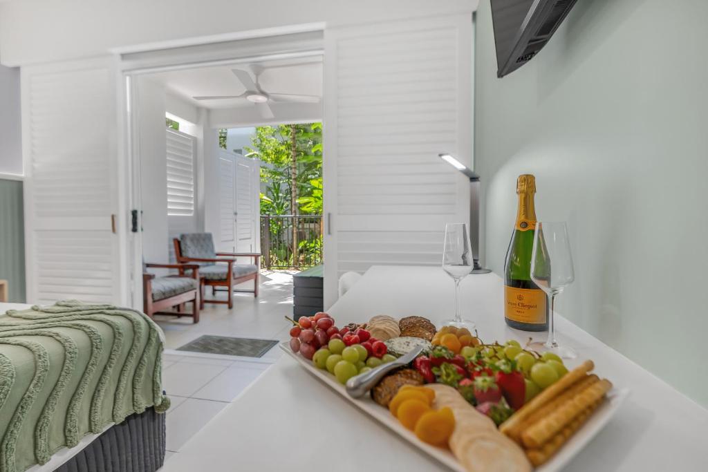 Photo of Elysium Private Apartments at Beach Club & Spa in Palm Cove, Australia